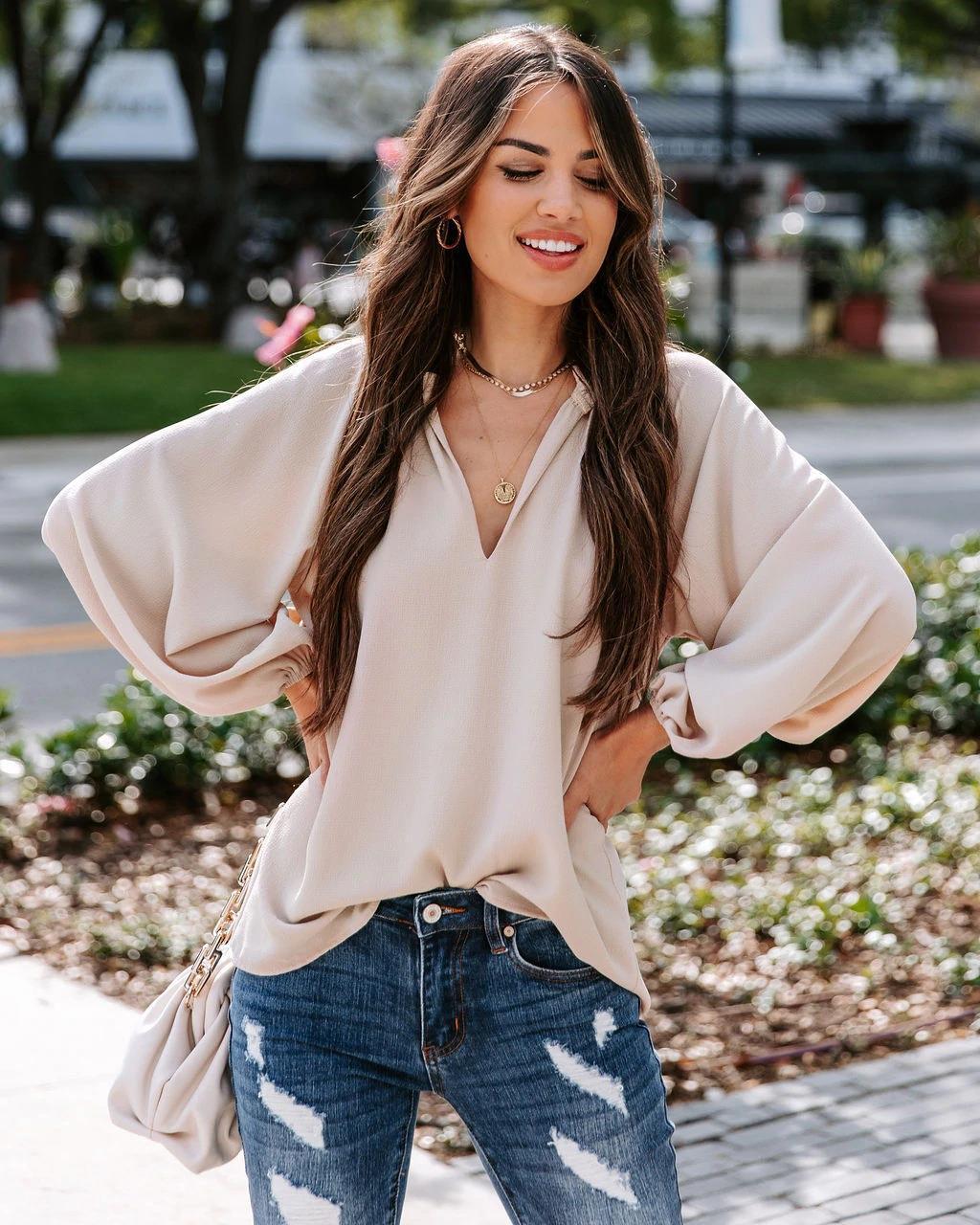 Damen Bluse mit legerem V-Ausschnitt und elegantem Puffärmel EB