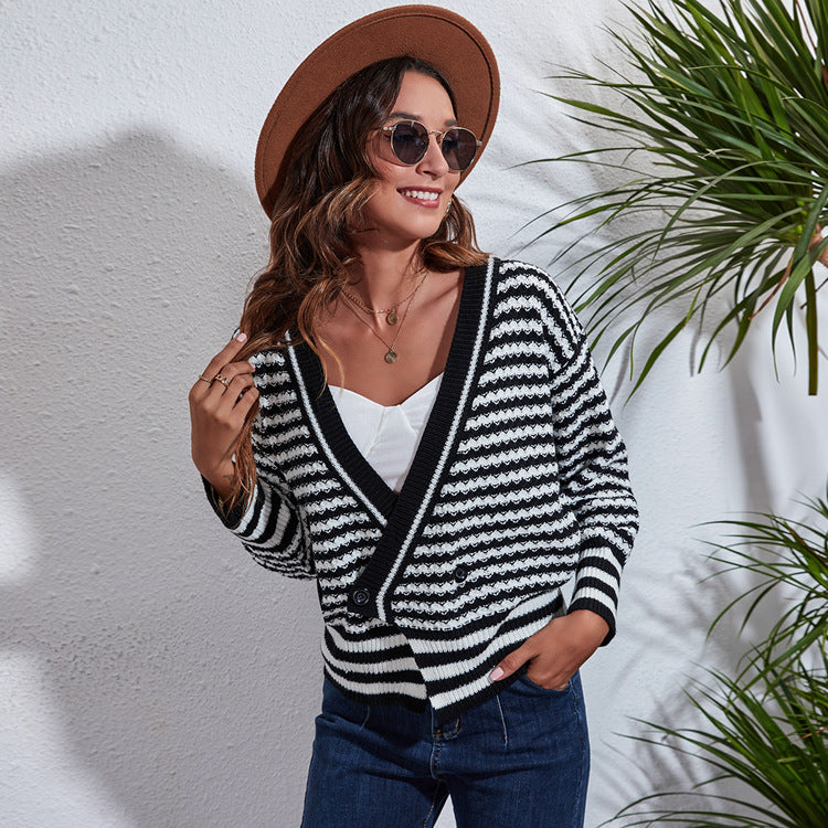 Damen Pullover mit modernem Wellenmuster und lässigem Schnitt EB