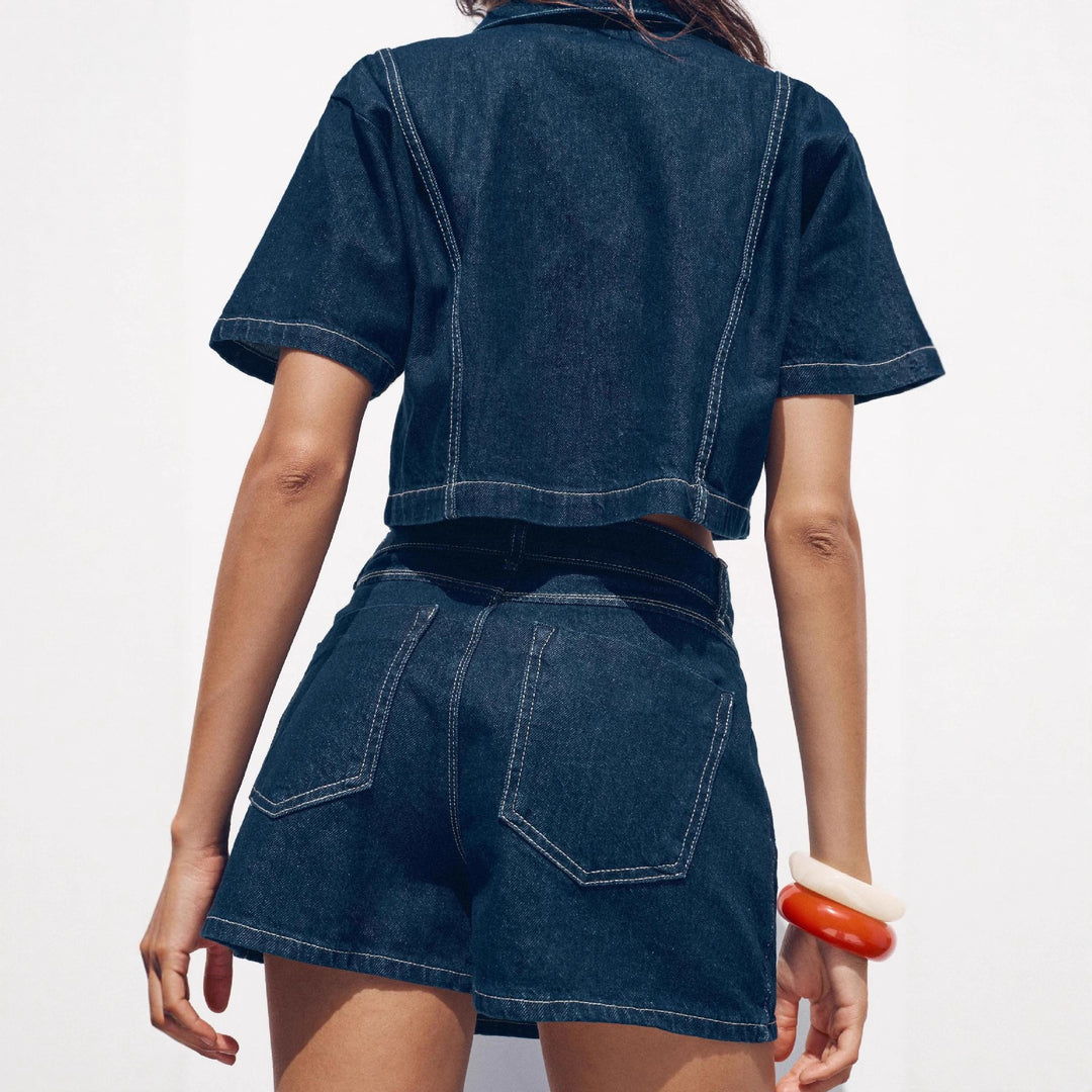 Damen Denim-Crop-Jacke mit praktischen Taschen und modernem Design EB