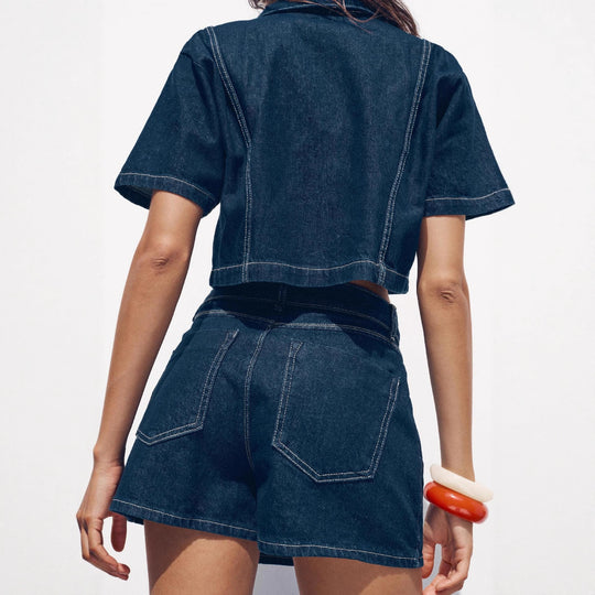 Damen Denim-Crop-Jacke mit praktischen Taschen und modernem Design EB