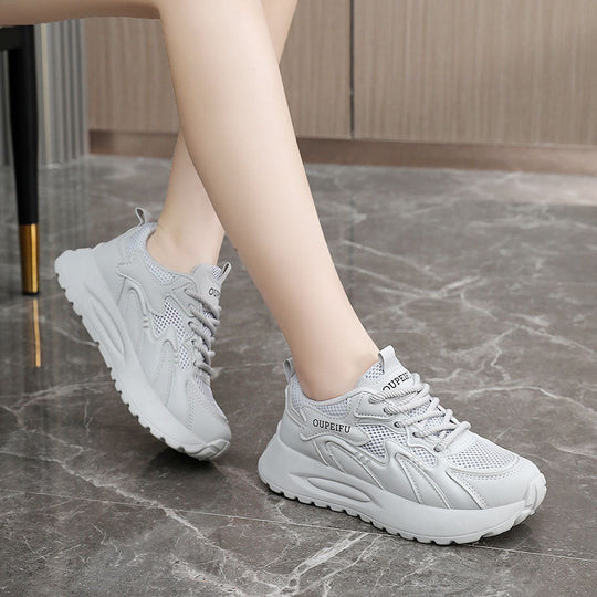 Damen Sportliche atmungsaktive Sneakers mit dämpfender Laufsohle und trendigem Design EB