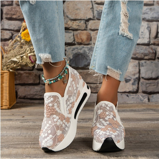 Damen Slip-On Sneaker mit floralem Design und gepolsterter Sohle EB