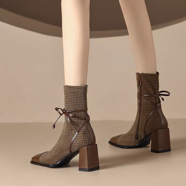 Damen Stiefeletten mit stilvollem Karomuster und eleganter Schnürung EB