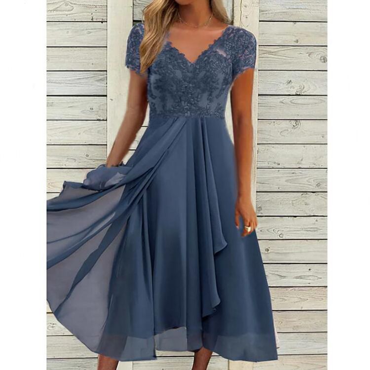 Damen Maxikleid mit elegantem Spitzeneinsatz und fließendem Rock Heidi-Mode