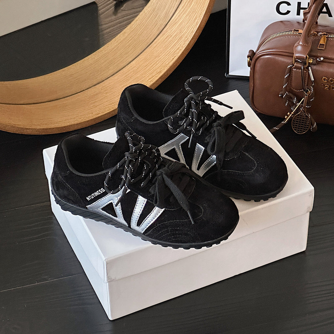 Damen Sportliche Sneakers mit atmungsaktiver Obermaterialkombination und rutschfester Laufsohle EB