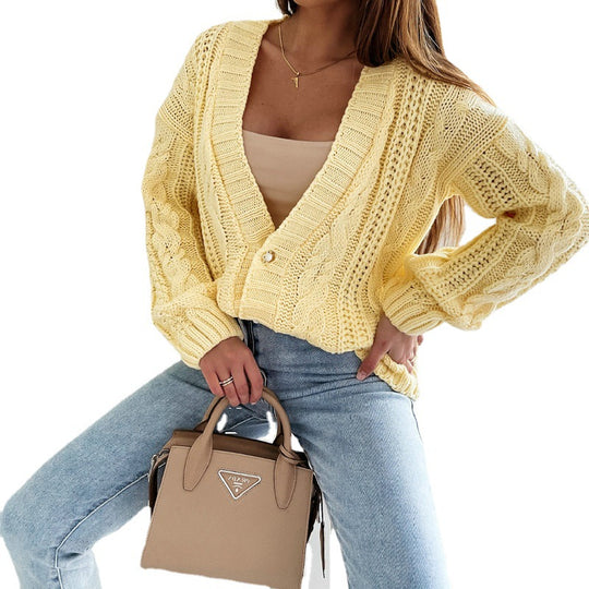 Damen Strickjacke mit grobem Zopfmuster und oversized Passform EB