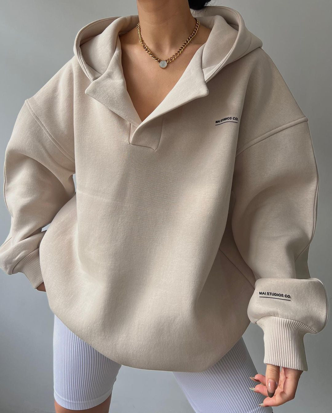 Damen oversized Kapuzenpullover mit lässigem Schnitt und sportlicher Ästhetik EB