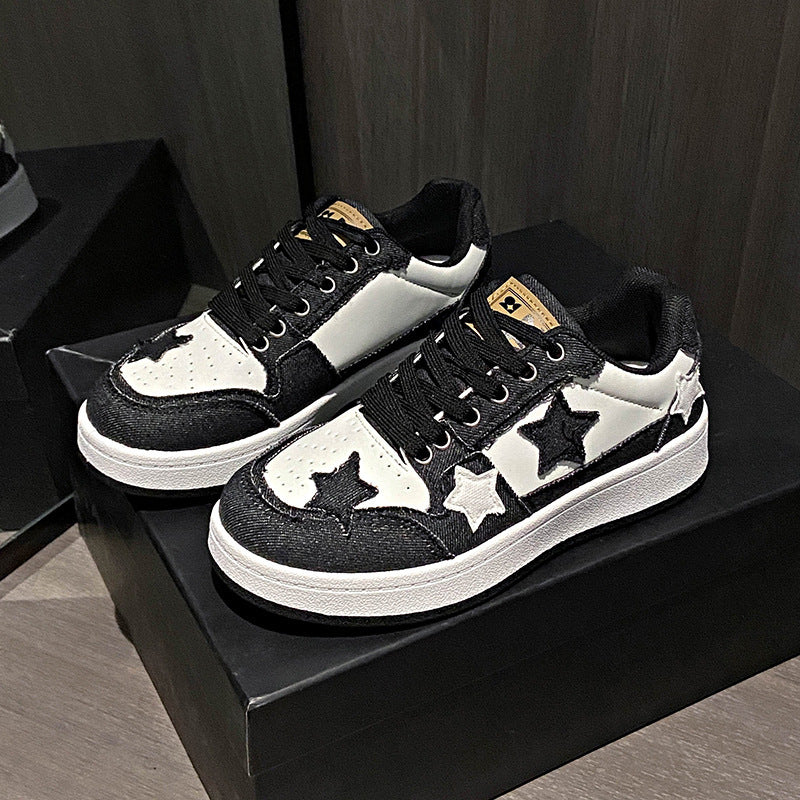 Damen Plateau-Sneaker mit Sternapplikationen und gepolstertem Innenfutter EB