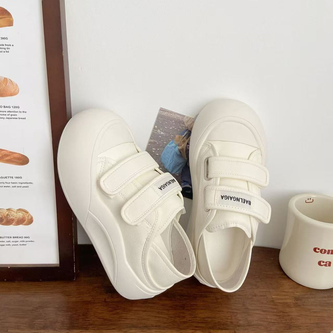 Damen Slip-On Sneakers mit verstellbaren Klettverschlüssen und dämpfender Sohle EB