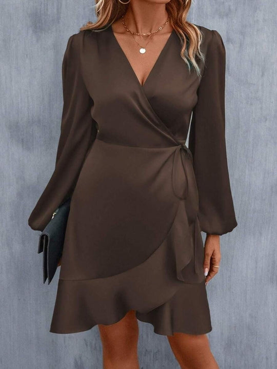 EB | V-Ausschnitt Kleid Satin Taille Eng Niedrig Ausschnitt Lässig Midi Kleid Süß Frauen Kleidung