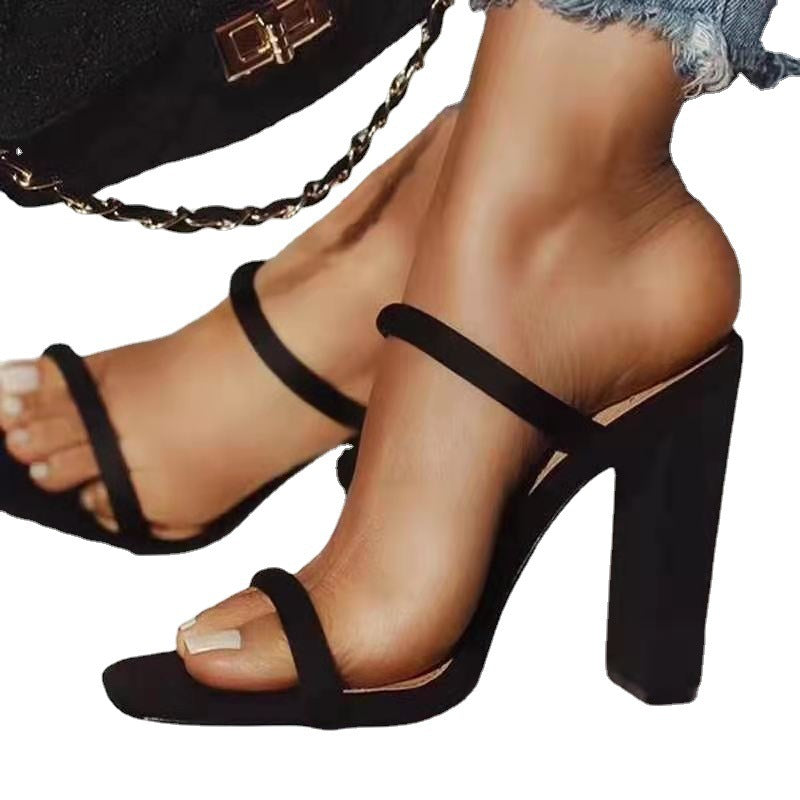 Damen nan elegante Schlüpf-Sandalette mit eckiger Zehenpartie schlanken Riemen und stabilem Blockabsatz EB