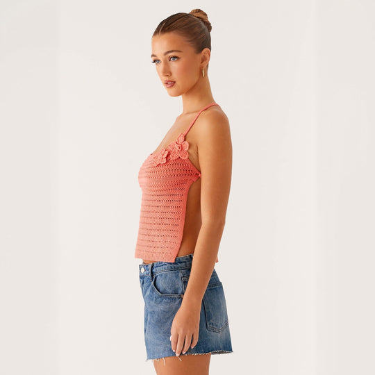 Damen gehäkeltes Top mit floralen Akzenten EB
