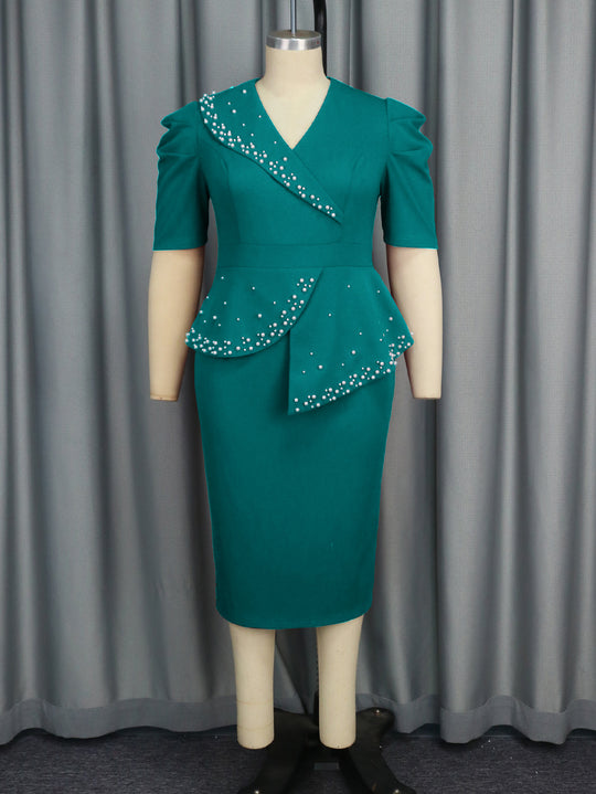 Damen figurbetontes Wickelkleid mit Rüschen und Perlenakzenten EB
