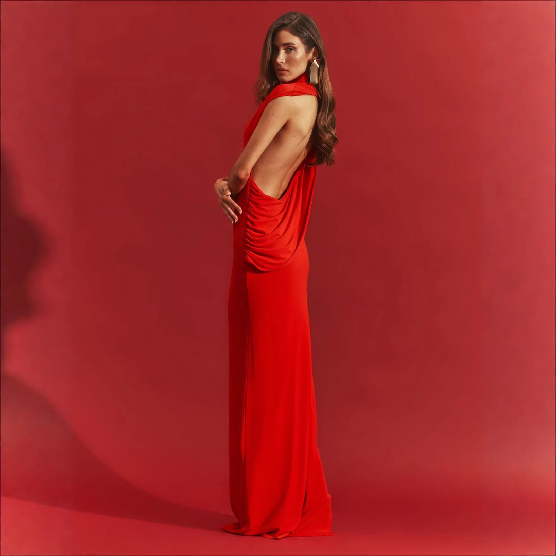 Damen stilvolles Maxikleid mit asymmetrischem Schnitt und hohem Stehkragen EB