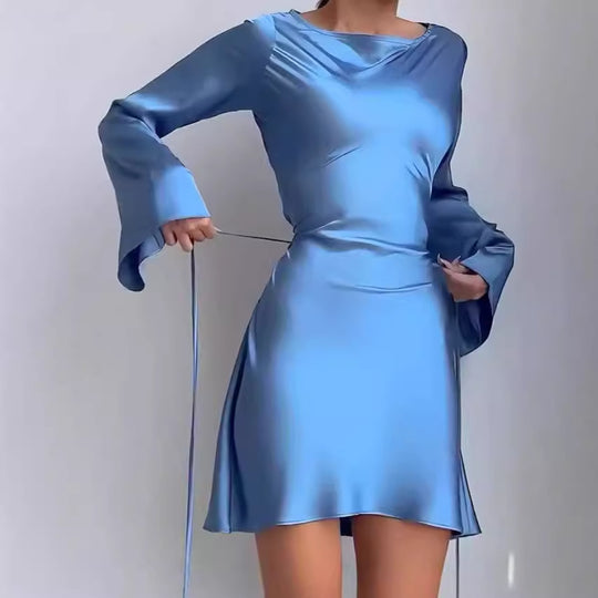 Damen Elegantes Wickelkleid mit glattem Stoff und weit geschnittenen Ärmeln EB