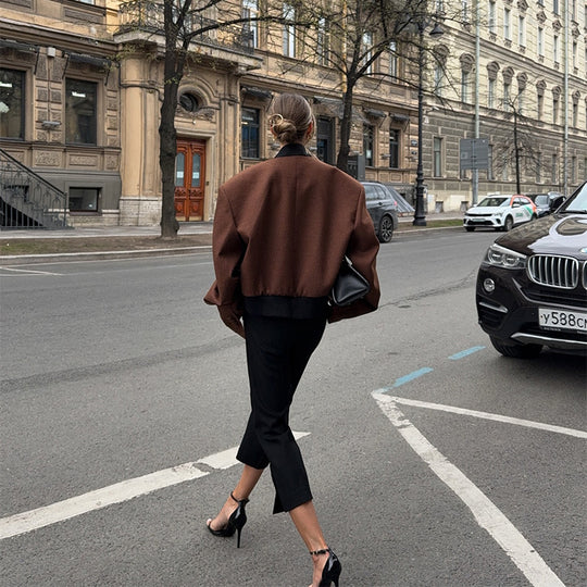 Damen Modische Kurzjacke mit oversized Schnitt und elegantem Kragen EB