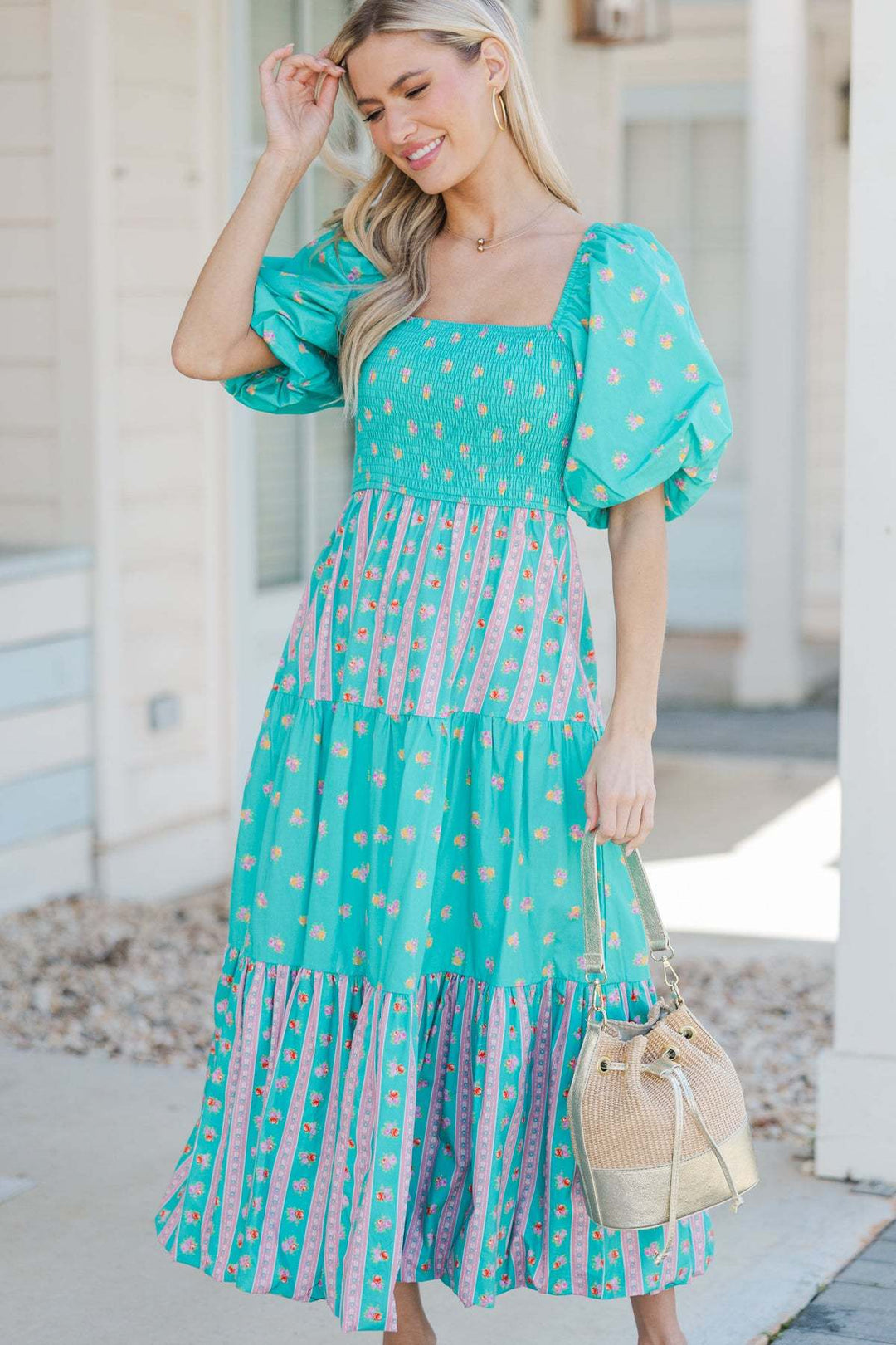 Damen Maxikleid mit gerafftem Oberteil und voluminösen Puffärmeln EB