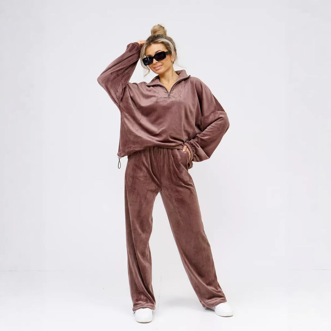 Damen samtiges zweiteiliges Lounge-Set mit Kapuzen-Halbzip und elastischer Bundhose EB