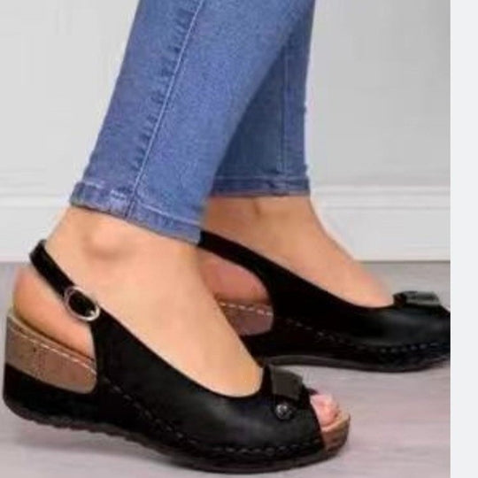 Damen Wedge-Sandalen mit elegantem Riemendesign und komfortablem Fußbett EB