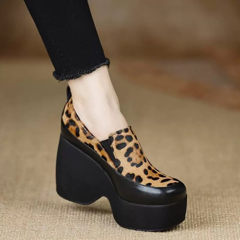 Damen Plateau Stiefel mit innovativer Sohle und elegantem Design EB