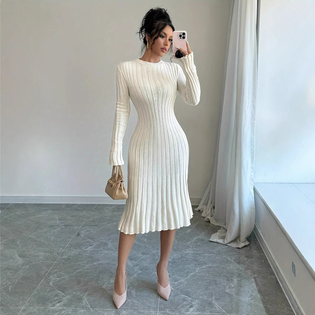 Damen strickendes Kleid mit asymmetrischem Saum und langen Ärmeln EB