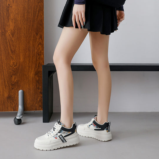 Damen Sportliche Lifestyle-Sneaker mit trendigem Design und besonders dämpfender Sohle EB