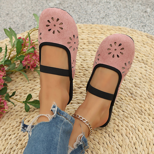 Damen Komfortable und stilvolle Slipper mit floralen Ausschnitten EB