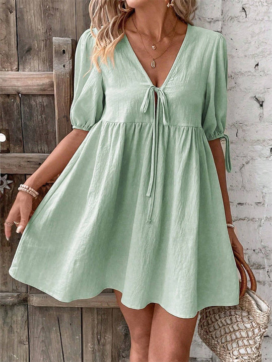 Damen luftiges Sommerkleid mit V-Ausschnitt und Raffungen EB