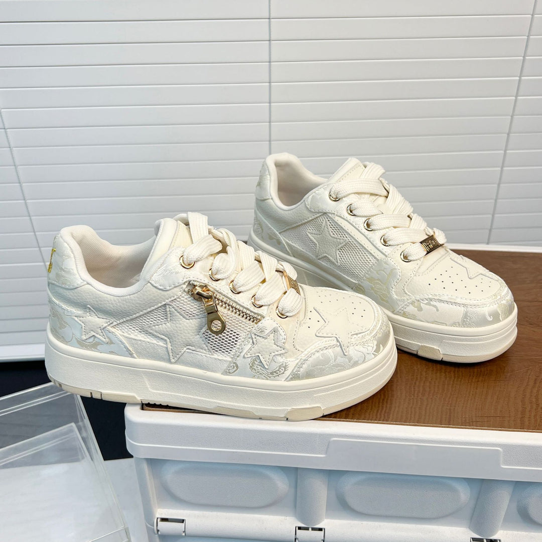 Damen Sneakers mit dekorativen Sternenapplikationen und stabiler Laufsohle EB