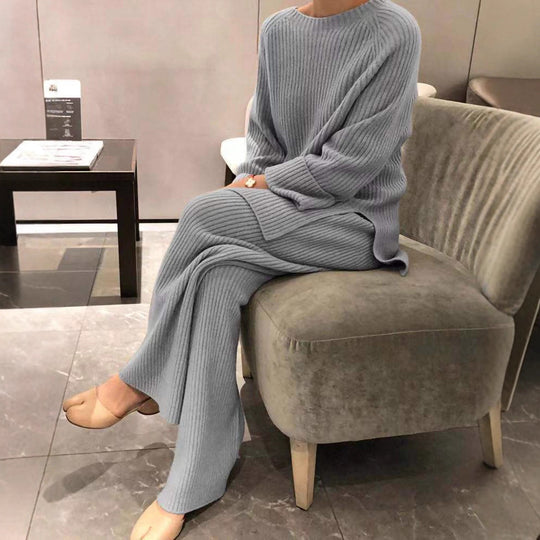 Damen gemütlicher Strickanzug im modernen Rippdesign EB