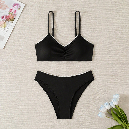 Damen Bikini-Set mit verspieltem Rüschendesign und hochgeschnittenem Slip EB