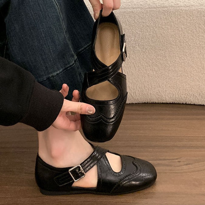 Damen Ballerinas mit verstellbarem Riemchen und eleganter Lochoptik EB