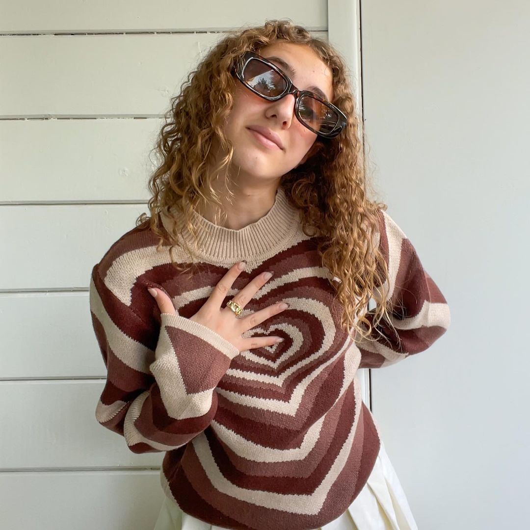 Damen Strickpullover mit herzförmigem Muster und hohem Kragen EB