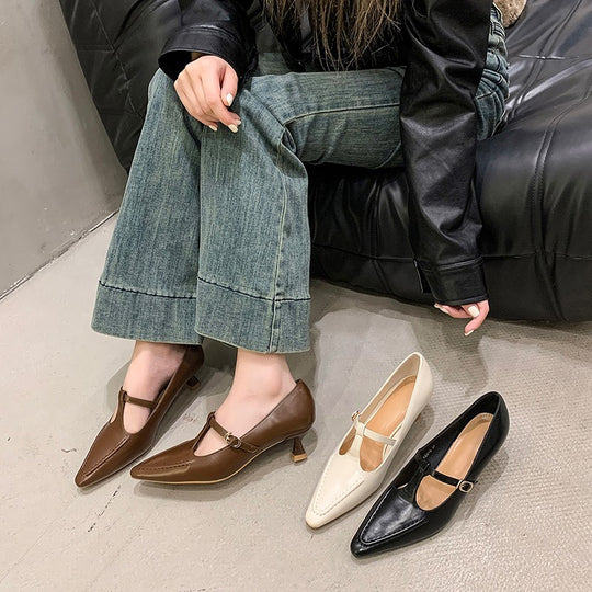 Damen Ballerinas mit elegantem Riemchen und spitzem Zehenbereich EB