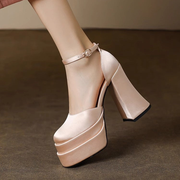Damen Plateau-Pumps mit modernem Design und elegantem Knöchelriemen EB