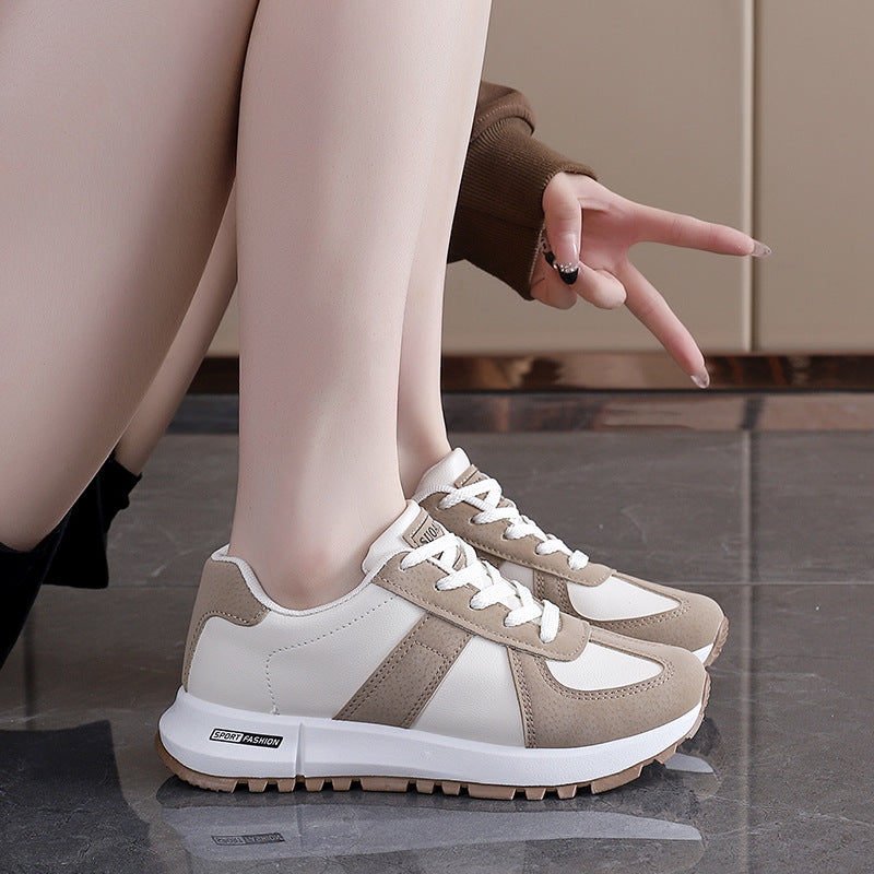 Damen Sportliche Sneaker mit animalischem Akzent EB
