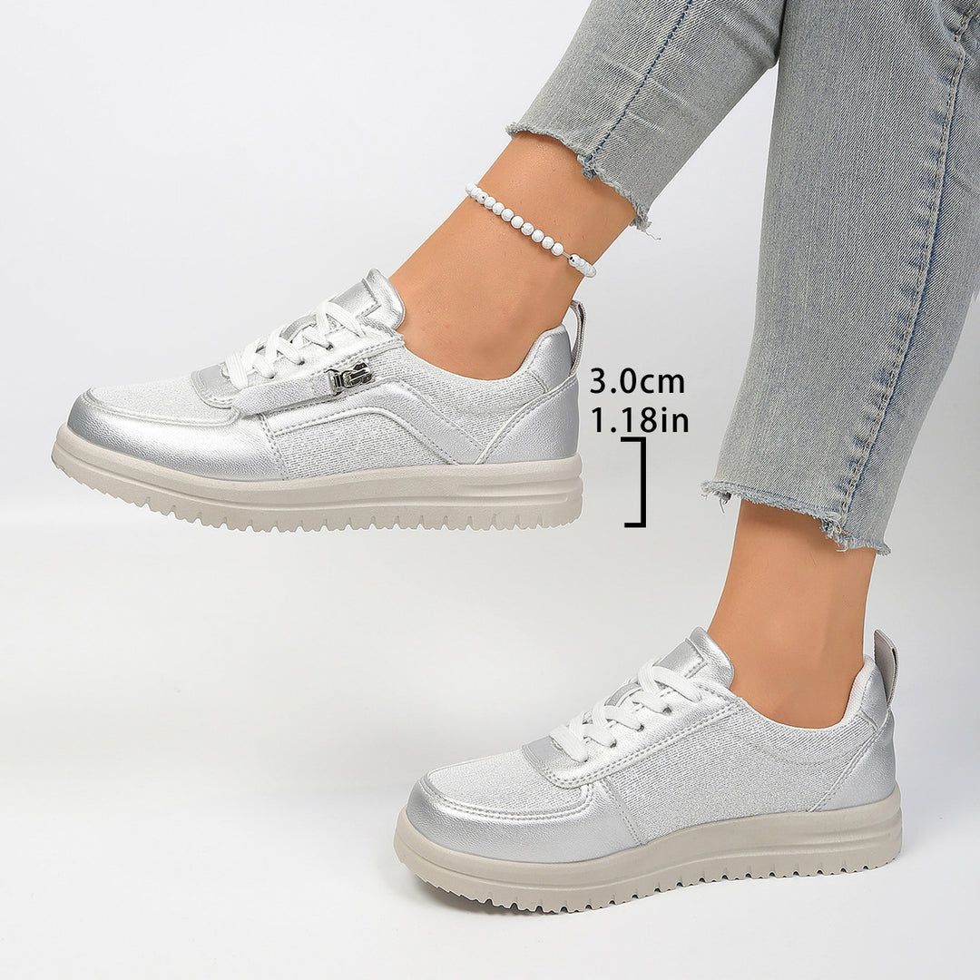 Damen Sportliche Sneaker mit glänzendem Obermaterial und praktischem Reißverschluss EB