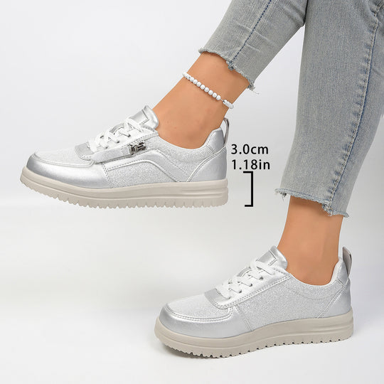 Damen Sportliche Sneaker mit glänzendem Obermaterial und praktischem Reißverschluss EB