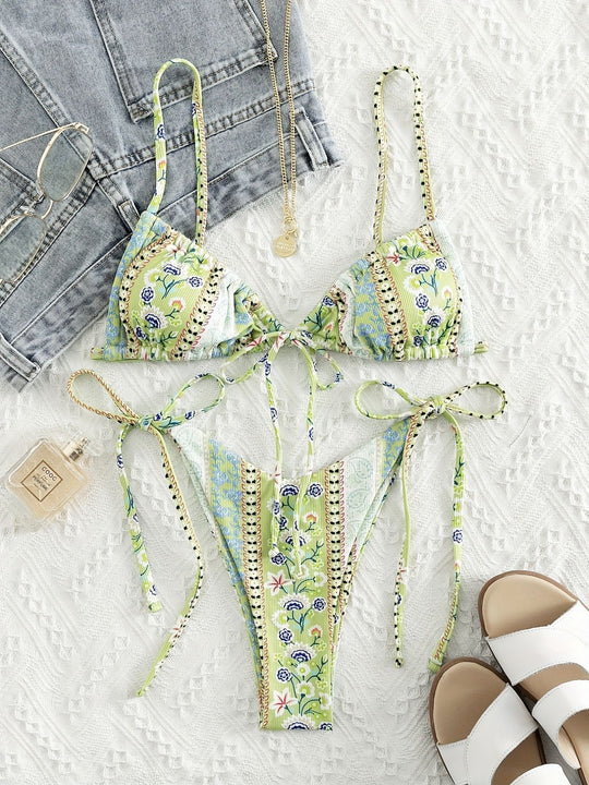 Damen Triangel-Bikini mit verspieltem Design und verstellbaren Trägern EB