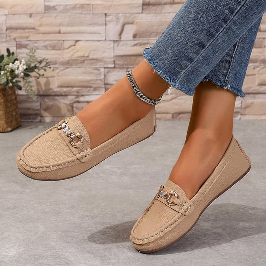 Damen elegante Mokassin-Slipper mit Zierkettchen und gepolstertem Komfortfußbett EB