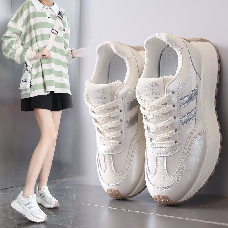 Damen Modische Plateau-Sneaker mit bequemem Fußbett und sportlichem Design EB