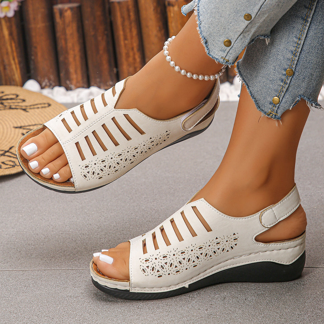 Damen Wedge-Pantoletten mit Laser-Cut-Dekoration und anatomischem Fußbett EB