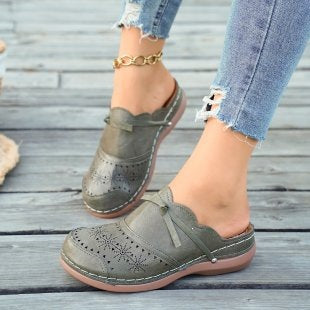 Damen Komfortable und elegante Clogs mit stilvollem Lochdesign EB