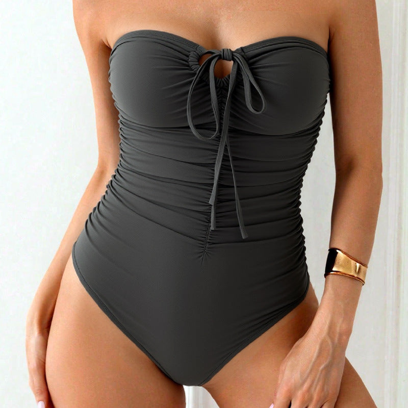 Damen Bandeau-Badeanzug mit Raffung und modischem Schlitz EB
