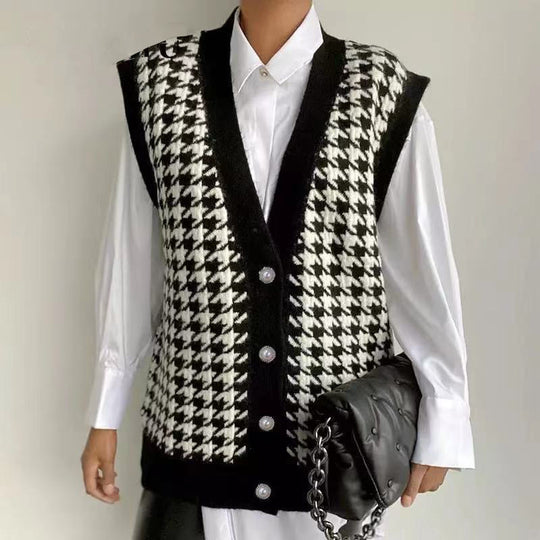 Damen Ärmellose Strickweste mit klassischem Karomuster und dekorativen Knöpfen EB