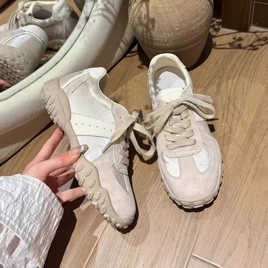 Damen Sportliche Sneakers mit strapazierfähigem Obermaterial und innovativer Dämpfung EB