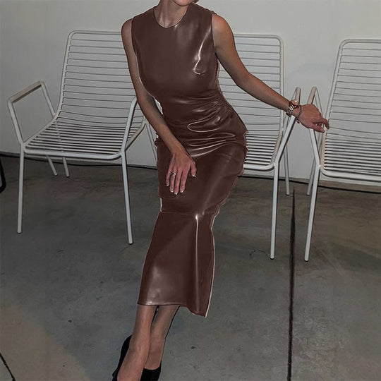 Damen Langes Kleid mit asymmetrischem Schnitt und elegantem Drapé EB