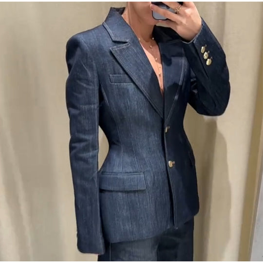 Damen Jeansblazer im modernen Look mit tailliertem Schnitt und praktischen Taschen EB