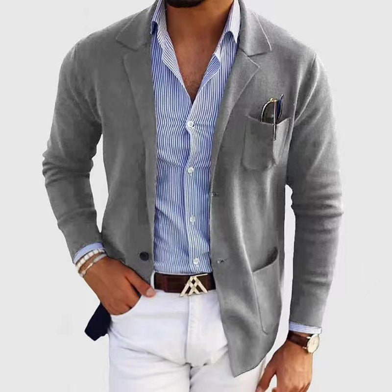 Herren lässiger Strickblazer im Sakko-Stil mit Brusttasche und aufgesetzten Taschen EB