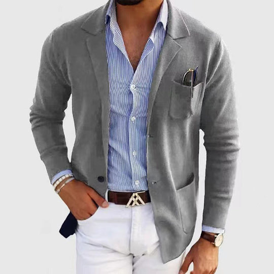 Herren lässiger Strickblazer im Sakko-Stil mit Brusttasche und aufgesetzten Taschen EB